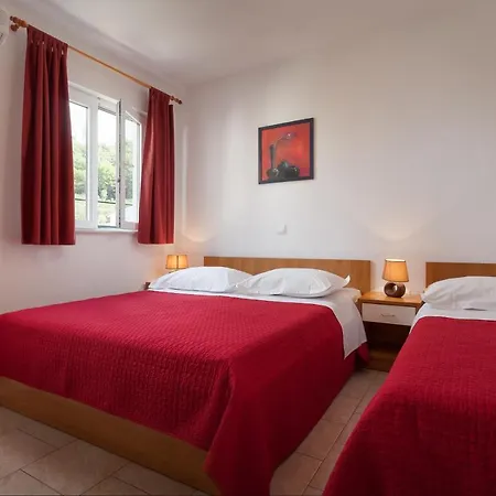 Apartman With Parking Space Tucepi, Makarska - 14457